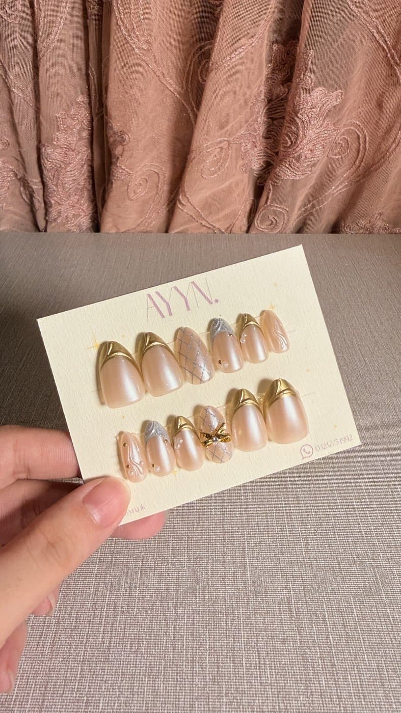 Champagne Luxe press-on nails by AYYN.